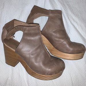 Free people Amber orchard clog